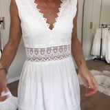 Aurélie | Elegante vestido de encaje con escote en V