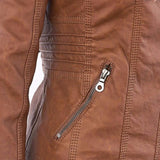 Chaqueta de cuero con capucha