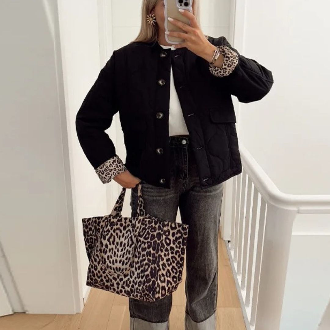 Chaqueta con forro de leopardo