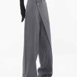Pantalón ancho asimétrico