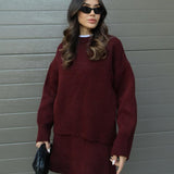 Conjunto de falda y jersey de punto