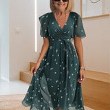 Alicja | Vestido casual con estampado sencillo y escote en V