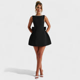 Carrie – Vestido Mini con Lazo de Perlas
