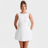 Carrie – Vestido Mini con Lazo de Perlas
