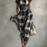 Vestido Maxi de Chiffon a Cuadros con Cuello Alto y Mangas Cortas