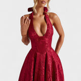 Effie – Vestido Midi Texturizado con Escote Halter