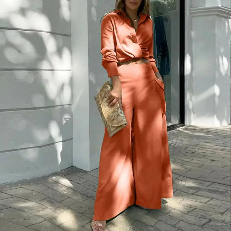 Conjunto de verano con camisa anudada y pantalón palazzo de cintura alta